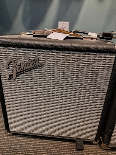 Fender Rumble 15 Bass Amp